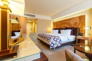 Executive King Room - Non-Smoking room in Crowne Plaza St. Petersburg-Ligovsky, an IHG Hotel