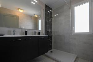 Appartements La Roseliere Appartement 2 chambres 6 couchages a 400 m de la plage : photos des chambres