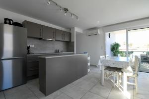 Appartements La Roseliere Appartement 2 chambres 6 couchages a 400 m de la plage : photos des chambres