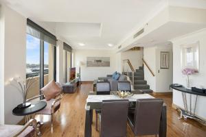 Deluxe Two-Bedroom Penthouse room in Sydney Hotel Harbour Suites