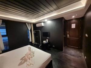 Trat 101 Hotel - SHA Certified