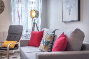 Appartements Cosy Red 4 Pers - Neuf et au Calme - Fibre-Netflix : photos des chambres