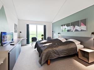 Twin Room with Terrace room in Løgstør Parkhotel