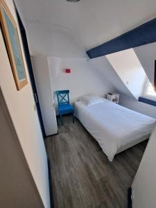 Hotels Le Mondes : Chambre 9