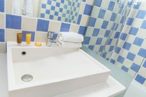 SOWELL HOTELS Le Beach : photos des chambres