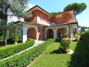 Villa Marcella by Interhome - Forte dei Marmi