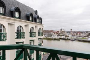 SOWELL HOTELS Le Beach : photos des chambres