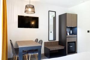 SOWELL HOTELS LOlivier