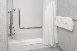 Holiday Inn Express & Suites Downtown Ottawa East by IHG