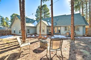 1 Mi to NAU High-Country Home with Gorgeous Views!