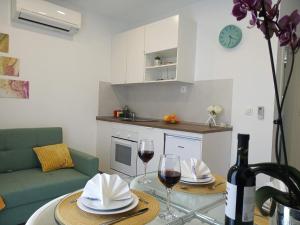 Apartments Marina
