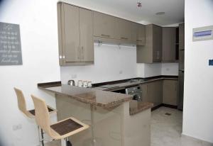 Amazing one Bedroom Apartment in Amman Elwebdah 6