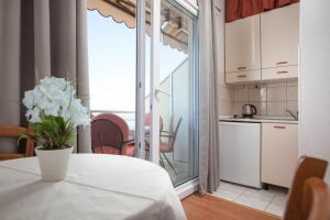 Apartments Marijan - Beachfront