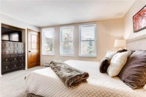 2 Bedroom Ski-In Ski-Out Condo In Snowmass Village