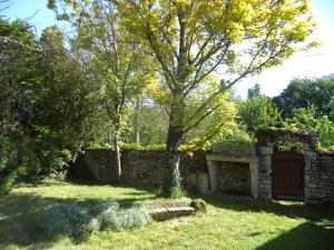 Maisons de vacances Traditional Charentais cottage in countryside 25 minutes from Royan : photos des chambres