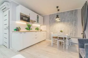 APARTAMENTY MIERZEJA -BALTIC PARK STEGNA, Przyjazne zwierzętom, 500 m od plaży - Stegna