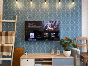 Delightful Apartment - FREE PARKING - NETFLIX