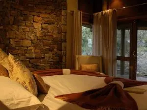 Buffalo Ridge Safari Lodge - Madikwe Game Reserve