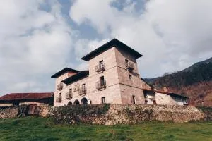 Arha Casona de Carmona (Antiguo Parador de Carmona-Cantabria) - 卡马莱尼奥