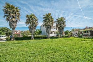 Apartments and Rooms Ana Pomer 217