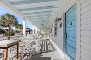 One-Bedroom Apartment room in Heated Pool Access Flex Cancelation Brand New Condo Steps to the Beach!