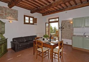Two-Bedroom Apartment room in I Sette Borghi