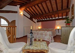 One-Bedroom Apartment - Split Level - Annex room in I Sette Borghi