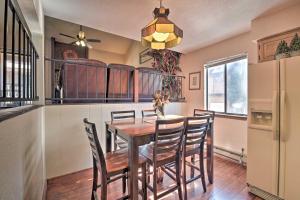 Quaint Angel Fire Townhome half Mi to Ski Slopes!