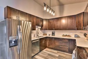 Buena Vista Condo half Mile to River and Main St!