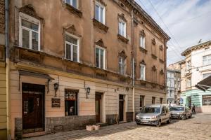 Next to Opera Apartment