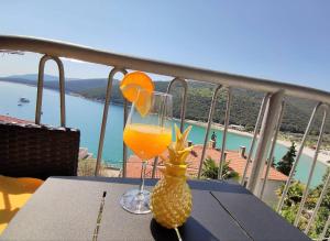 Apartment Noemi with a direct beach view