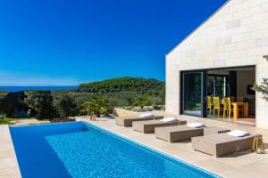 Villa Tramonto with heated saltwater pool