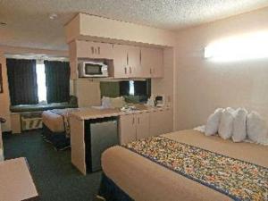 Room #32139206 room in America's Best Value Inn & Suites-McDonough