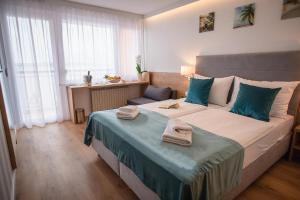 Triple Room with Balcony and Sea View room in Rooms with a swimming pool Crikvenica - 18502