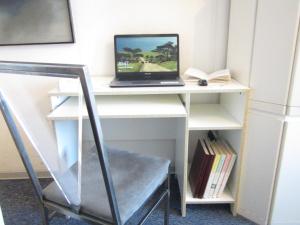 - - - - - Au Sixième Ciel - - - - -