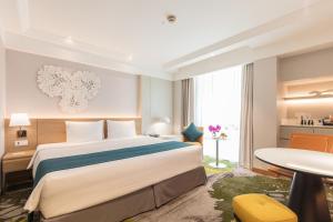 Holiday Inn Bangkok by IHG