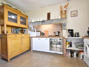 Maisons de vacances Countryside Holiday Home in Decize near Town Centre : photos des chambres