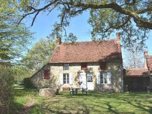 Maisons de vacances Countryside Holiday Home in Decize near Town Centre : photos des chambres