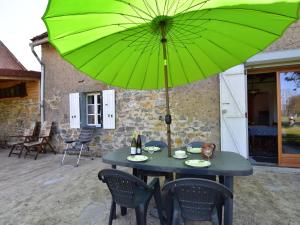 Maisons de vacances Countryside Holiday Home in Decize near Town Centre : photos des chambres