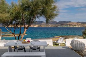 Venia's Guesthouse Milos Greece