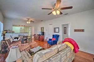 4 Miles to Lake Jacksboro Cozy Texas Cottage - Chico