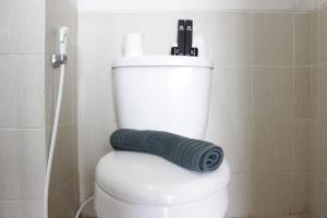 Simply 1BR Apartment at Stanford Jatinangor By Travelio