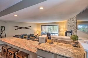 Less Than 1 Mi to Peak 8 Ski Condo in Breck with Mtn Views