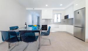 Catalina Downtown By CanariasGetaway