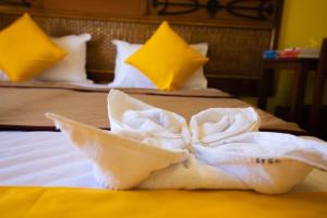 Hotel Raj Resort