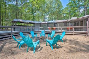 Lavish Broken Bow Home on 6 Acres w/ Hot Tub!