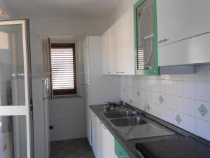 Girasole sul mare ,new kitchen with wash disher , air conditioning, garage moto, 200 m from centre, 300 m from beach ,wifi,