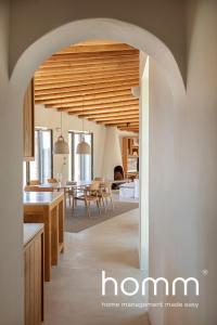 KYR MIMIS homm Contemporary Cycladic Design Villa Seriphos Greece