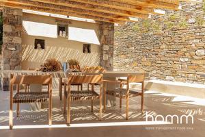 KYR MIMIS homm Contemporary Cycladic Design Villa Seriphos Greece