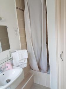 Hotels Ardenn'Hotel : photos des chambres